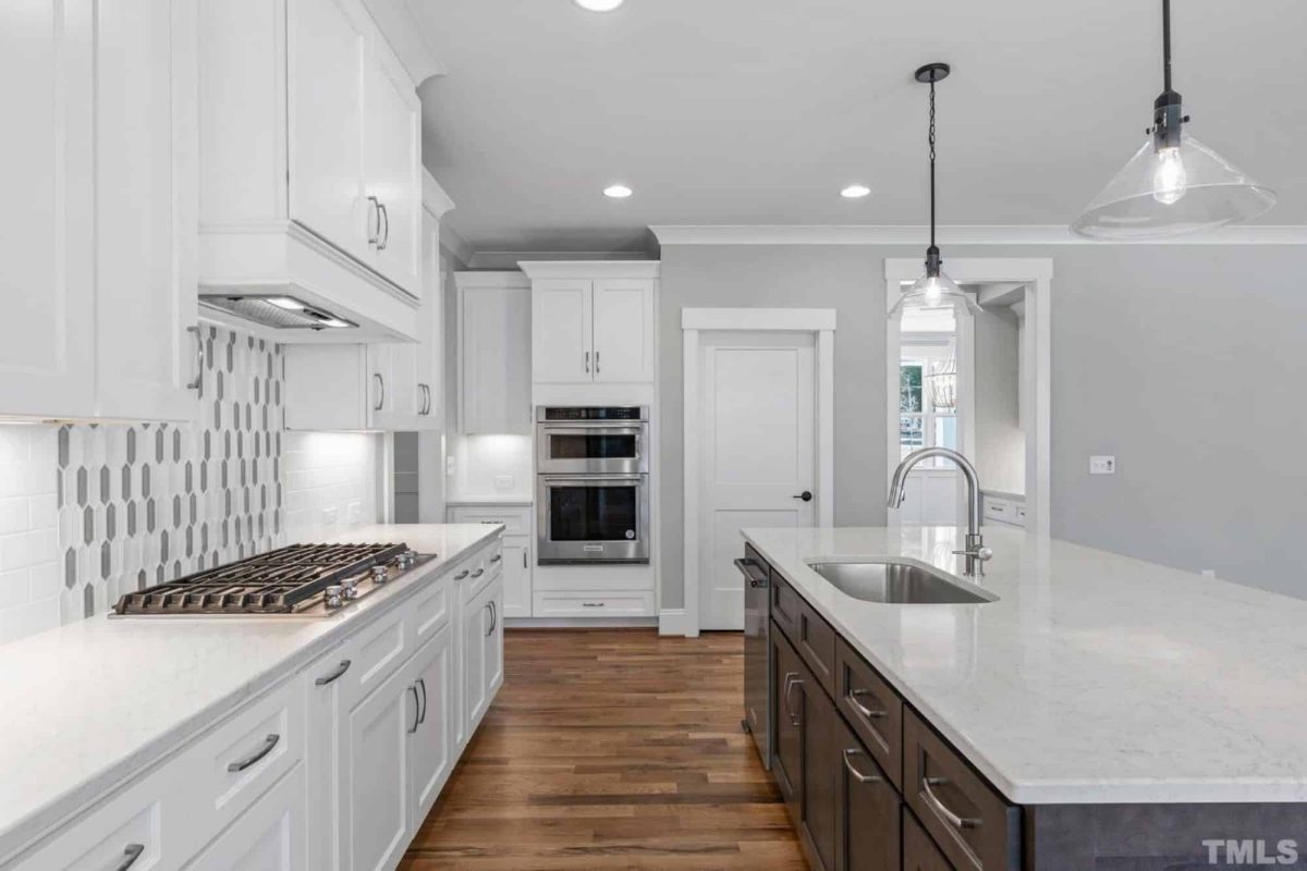 Traditional Craftsman house Plan with 2.5 Floors and Garage