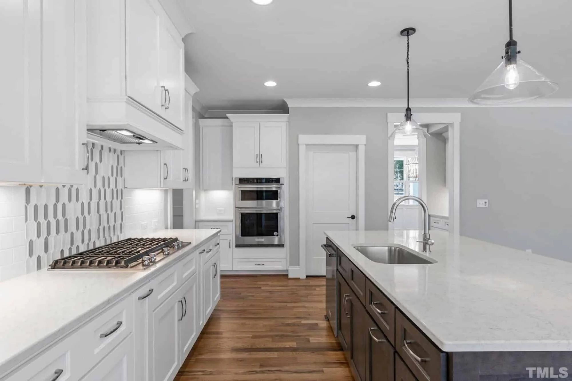 Traditional Craftsman house Plan with 2.5 Floors and Garage