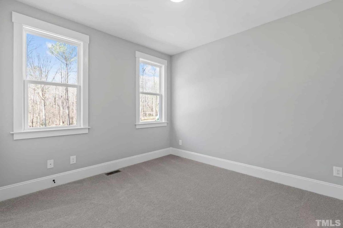 Traditional Craftsman house Plan with 2.5 Floors and Garage