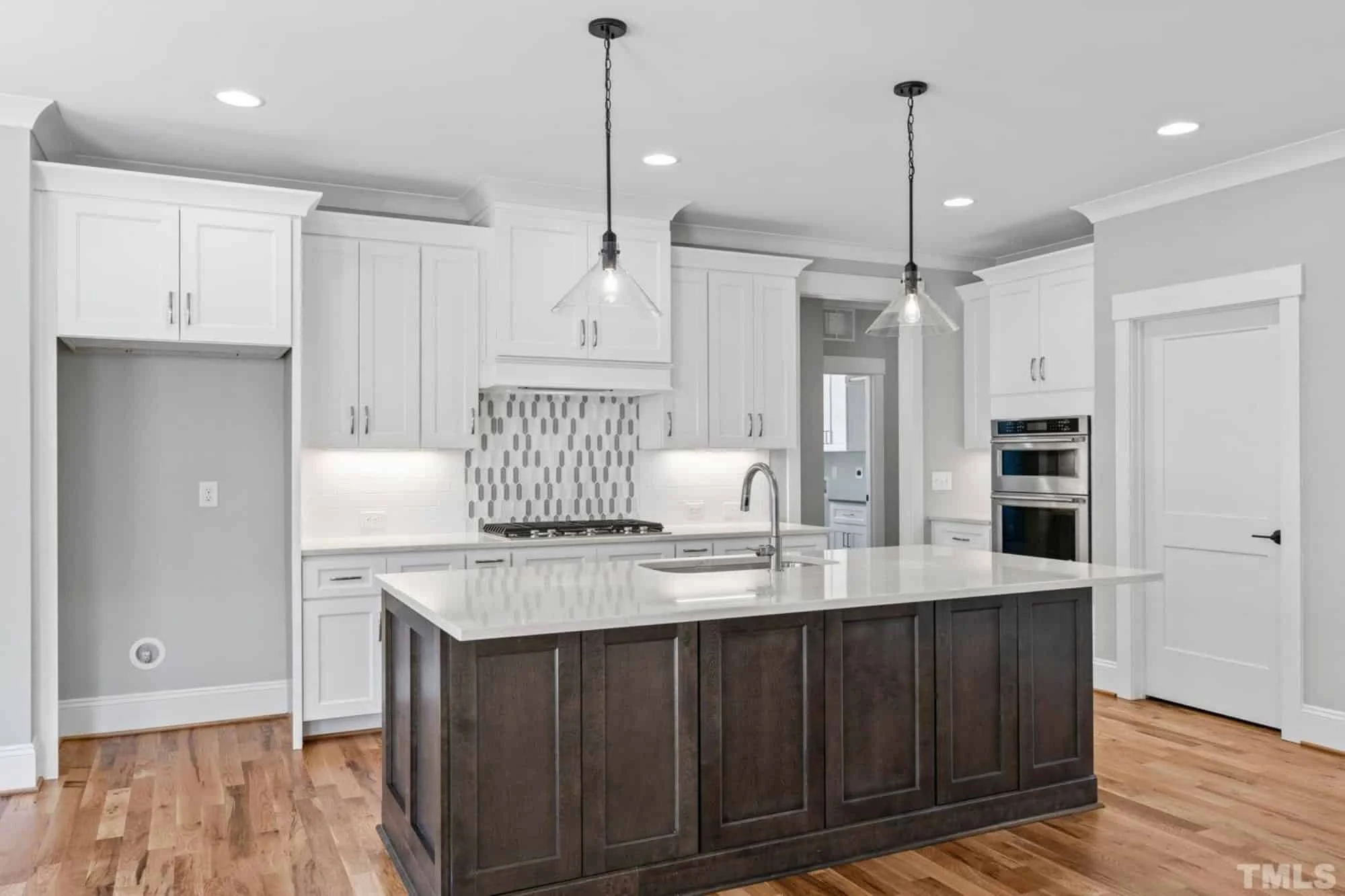 Traditional Craftsman house Plan with 2.5 Floors and Garage