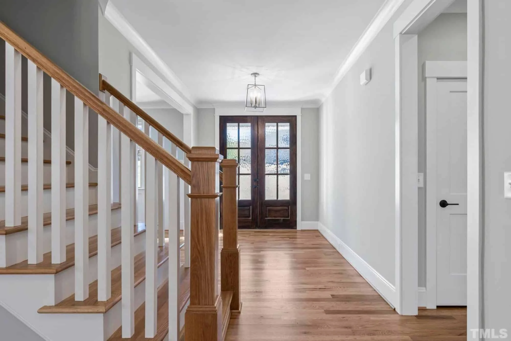 Traditional Craftsman house Plan with 2.5 Floors and Garage