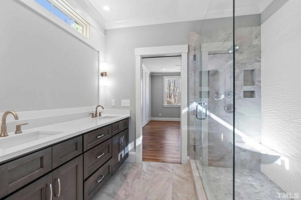 Traditional Craftsman house Plan with 2.5 Floors and Garage