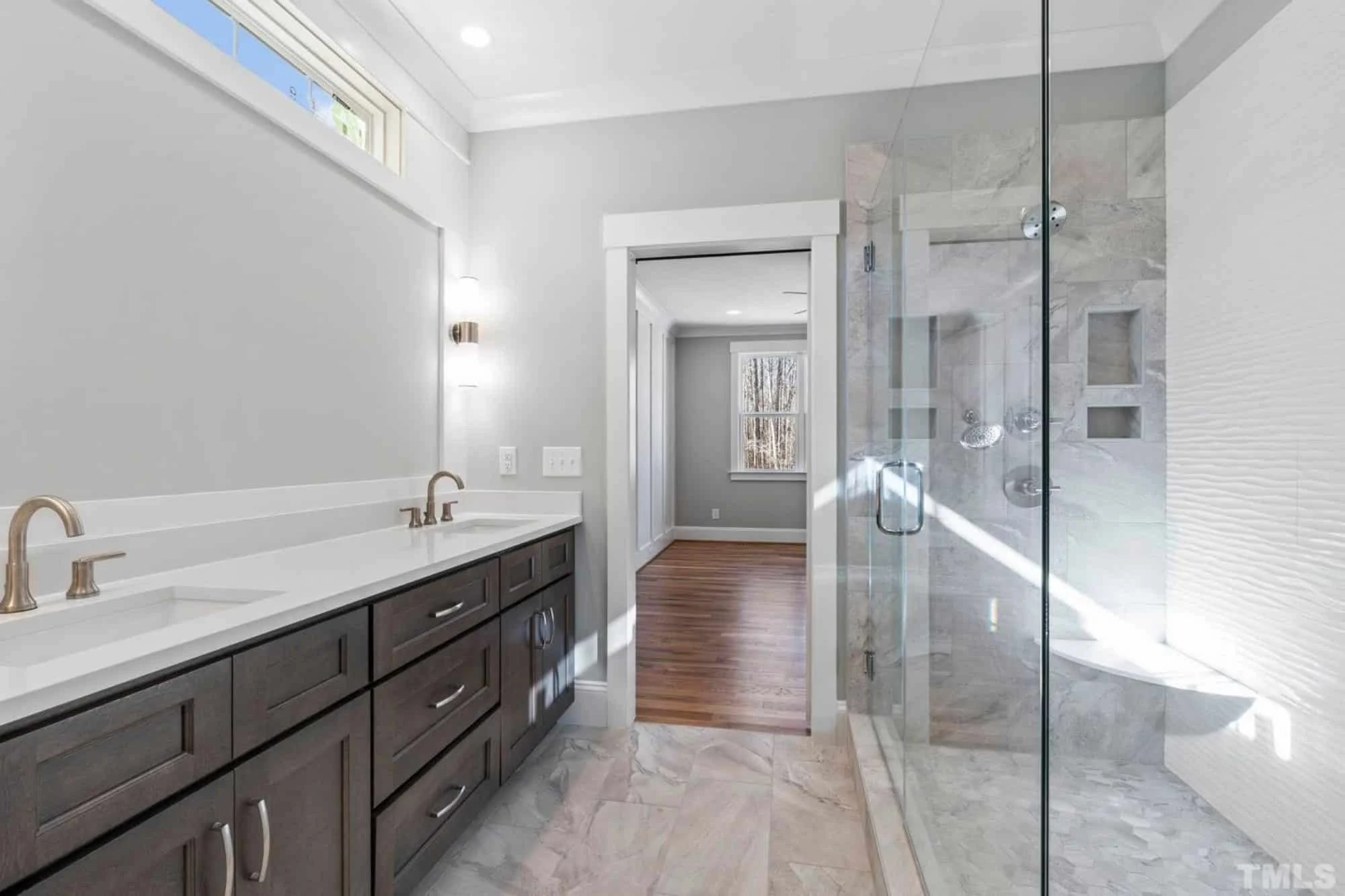 Traditional Craftsman house Plan with 2.5 Floors and Garage