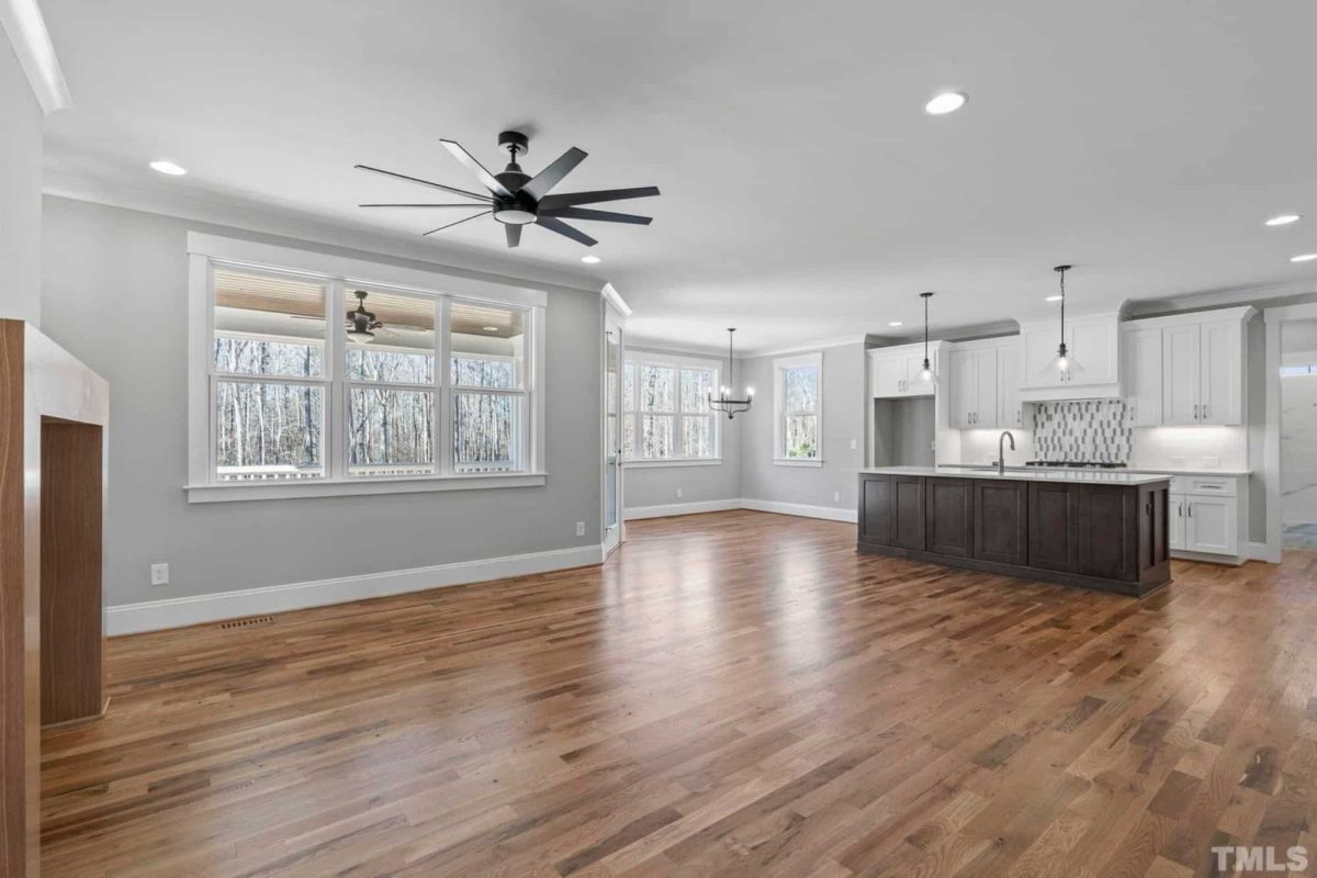 Traditional Craftsman house Plan with 2.5 Floors and Garage