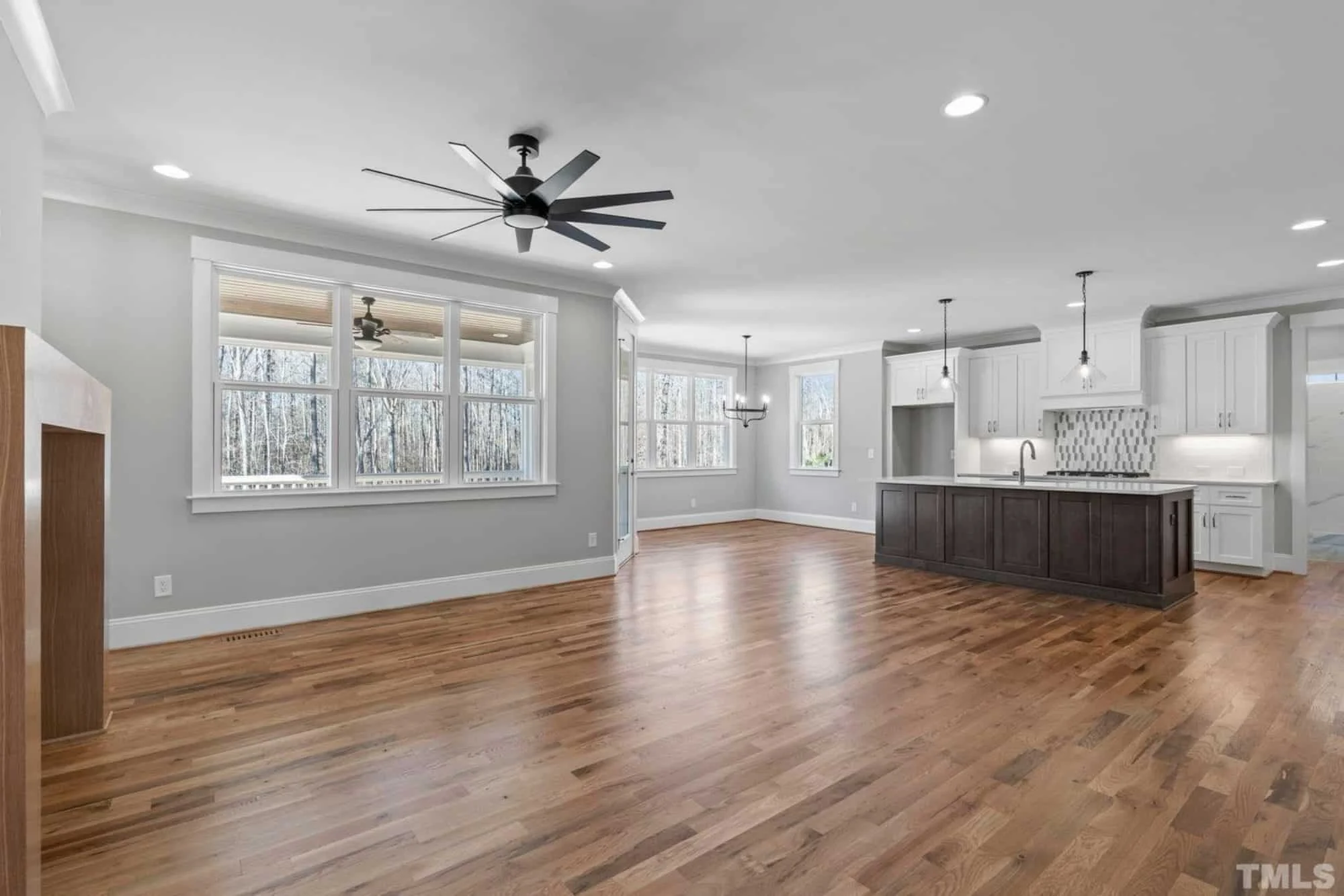 Traditional Craftsman house Plan with 2.5 Floors and Garage