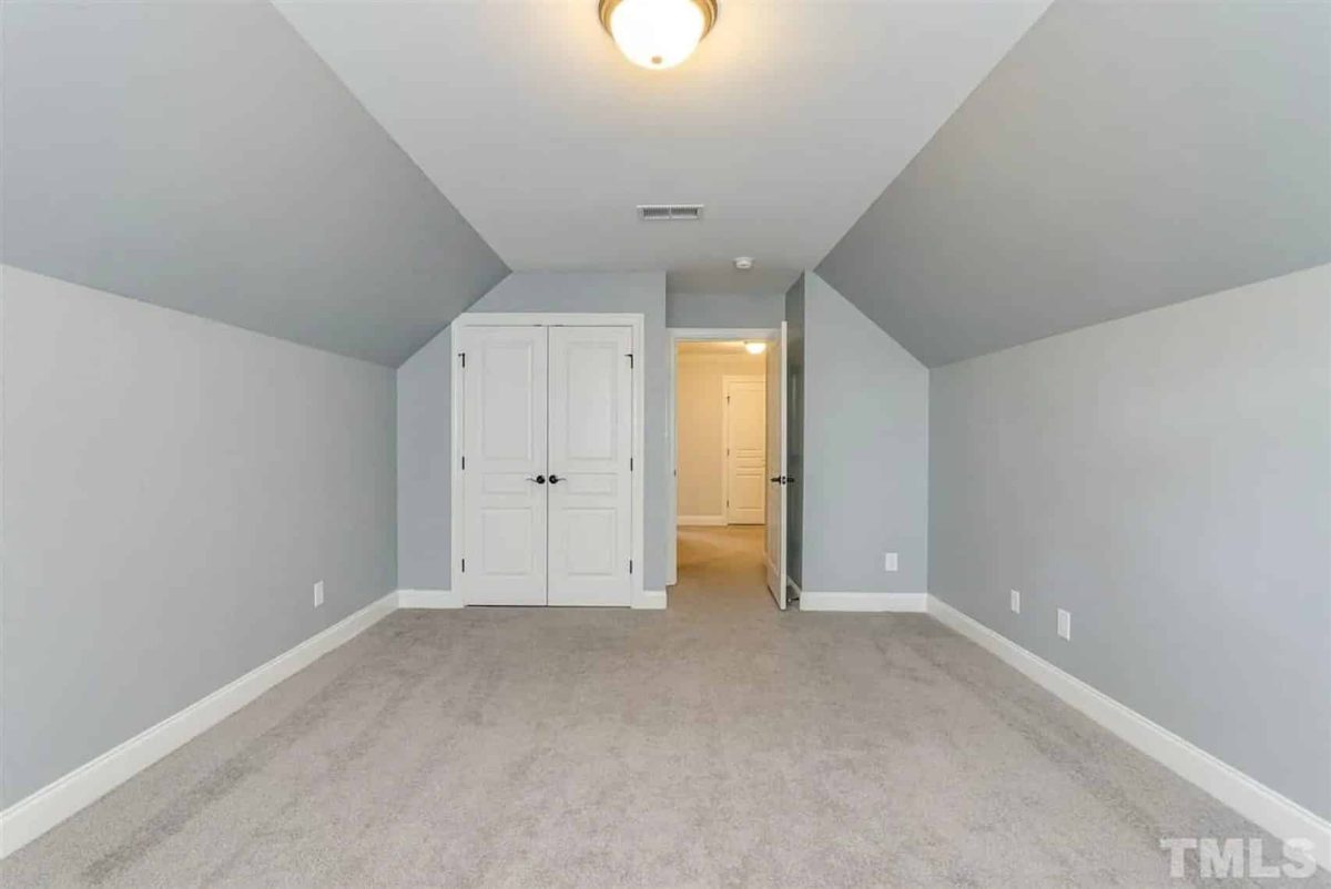 Modern Suburban house Blueprint: 4-Bedroom Floor Plan Designs