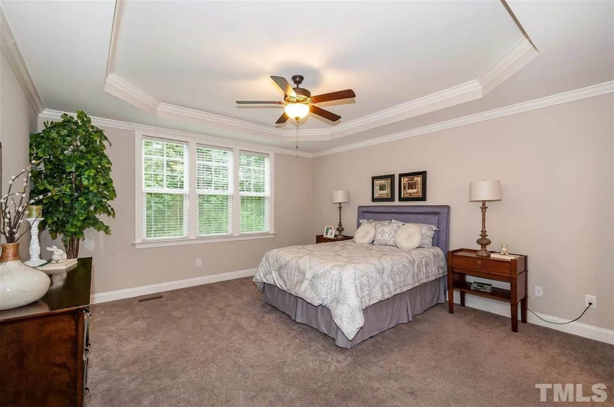 Modern Suburban house Blueprint: 4-Bedroom Floor Plan Designs