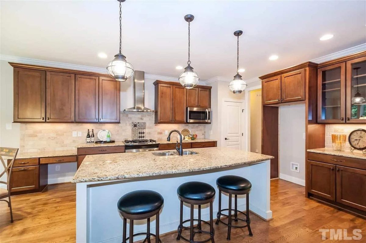 Modern Suburban house Blueprint: 4-Bedroom Floor Plan Designs