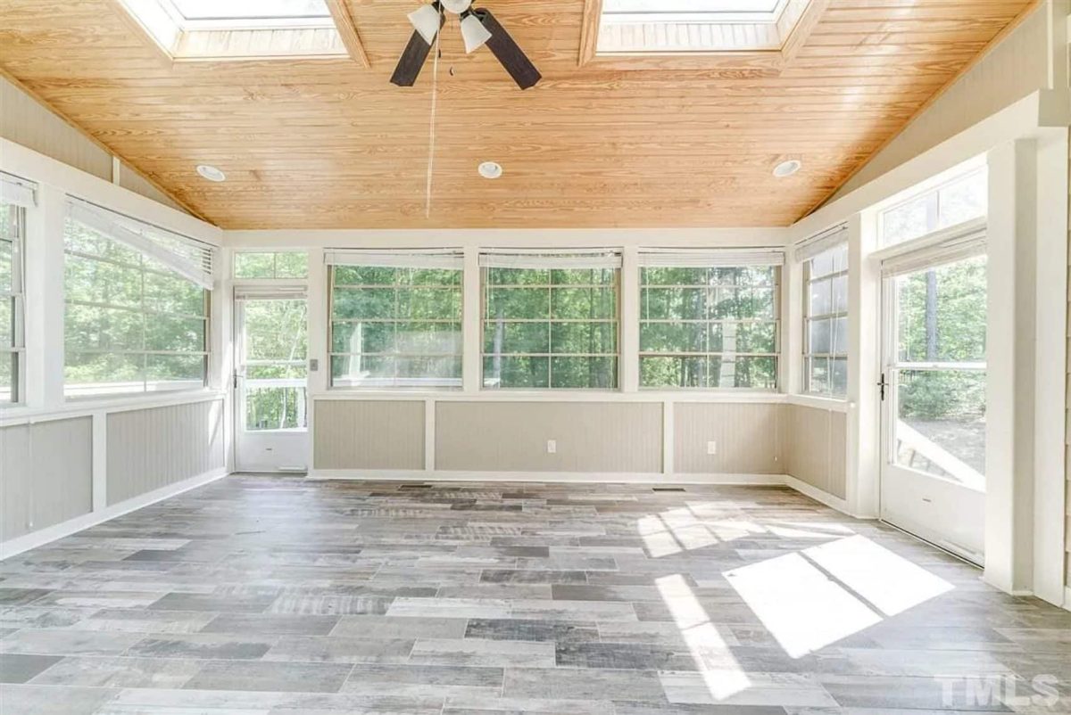 Modern Suburban house Blueprint: 4-Bedroom Floor Plan Designs