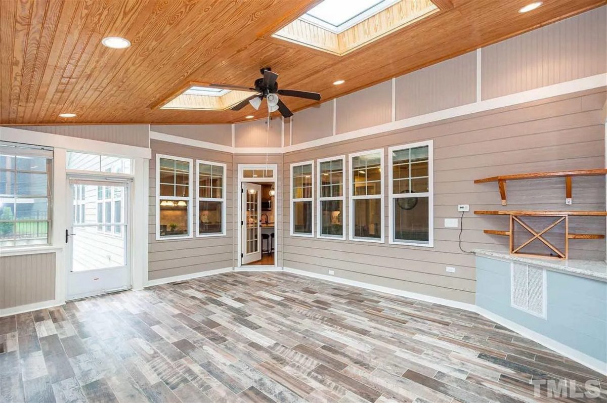 Modern Suburban house Blueprint: 4-Bedroom Floor Plan Designs