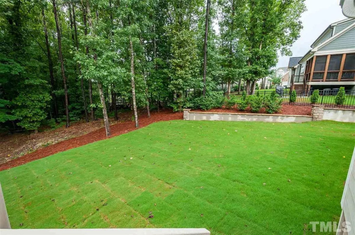 Modern Suburban house Blueprint: 4-Bedroom Floor Plan Designs