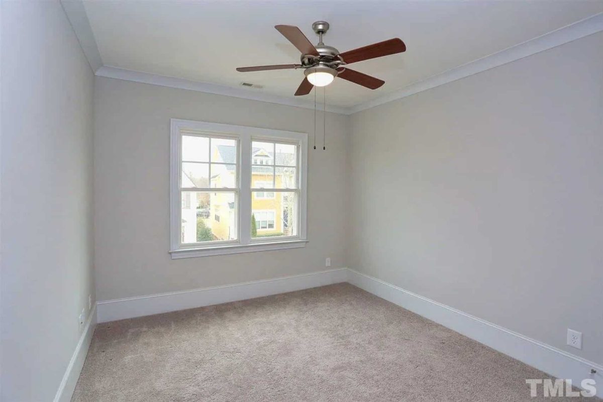 Modern house Plan with Flexible Floor Plan and Stylish Designs