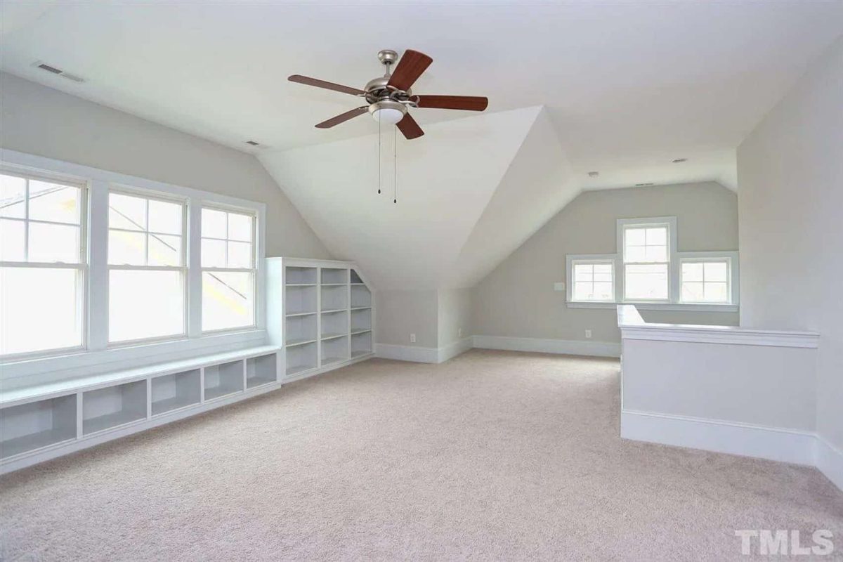 Modern house Plan with Flexible Floor Plan and Stylish Designs