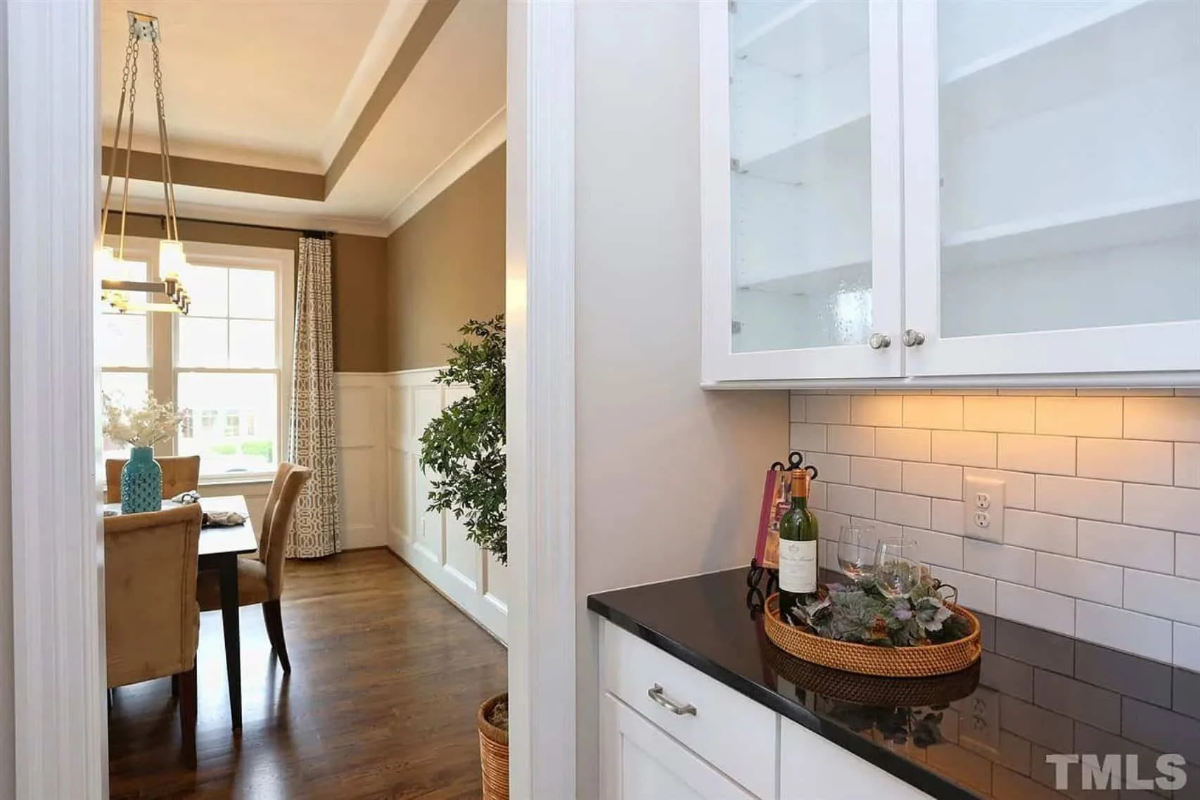 Modern house Plan with Flexible Floor Plan and Stylish Designs