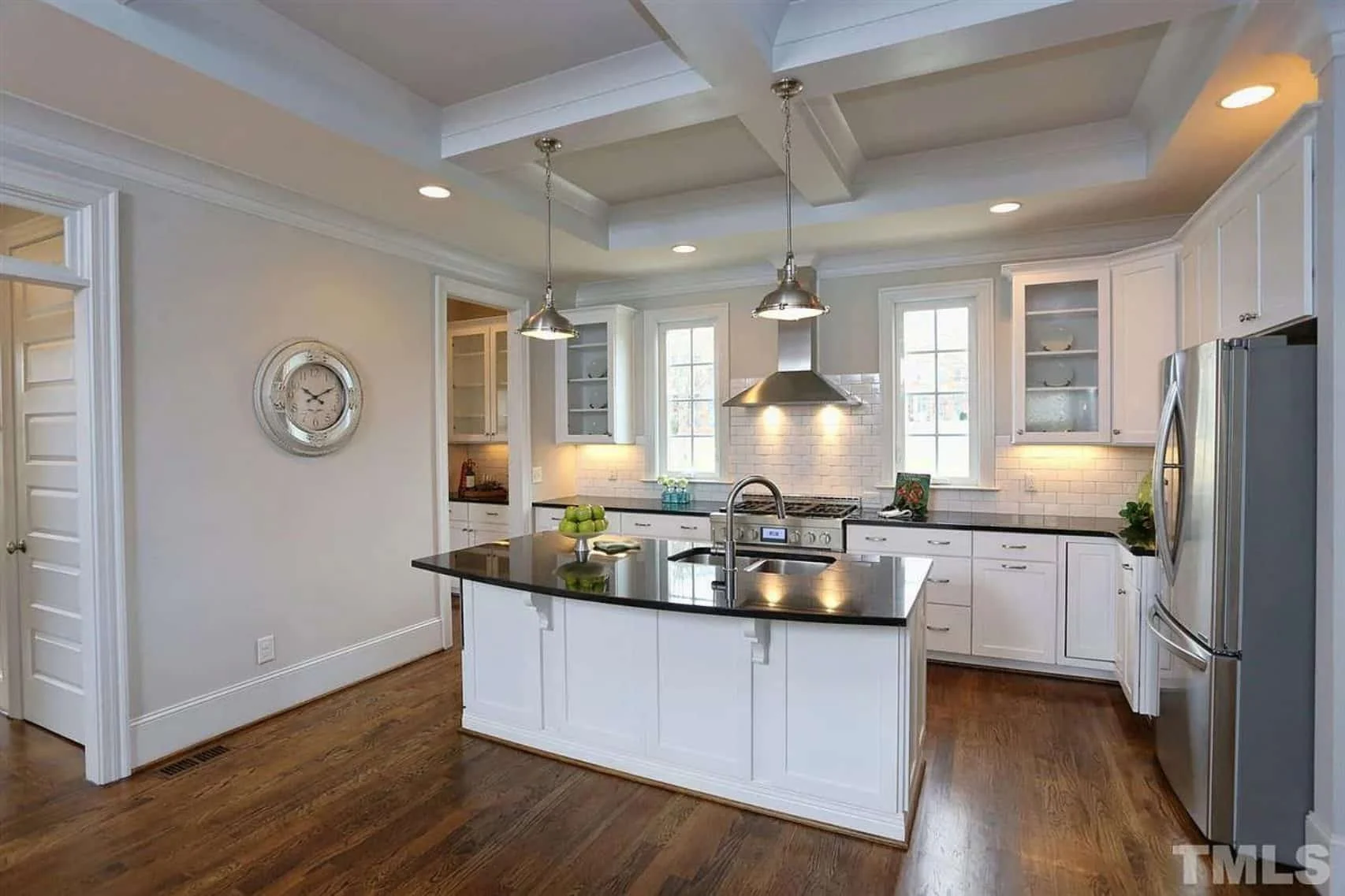 Modern house Plan with Flexible Floor Plan and Stylish Designs