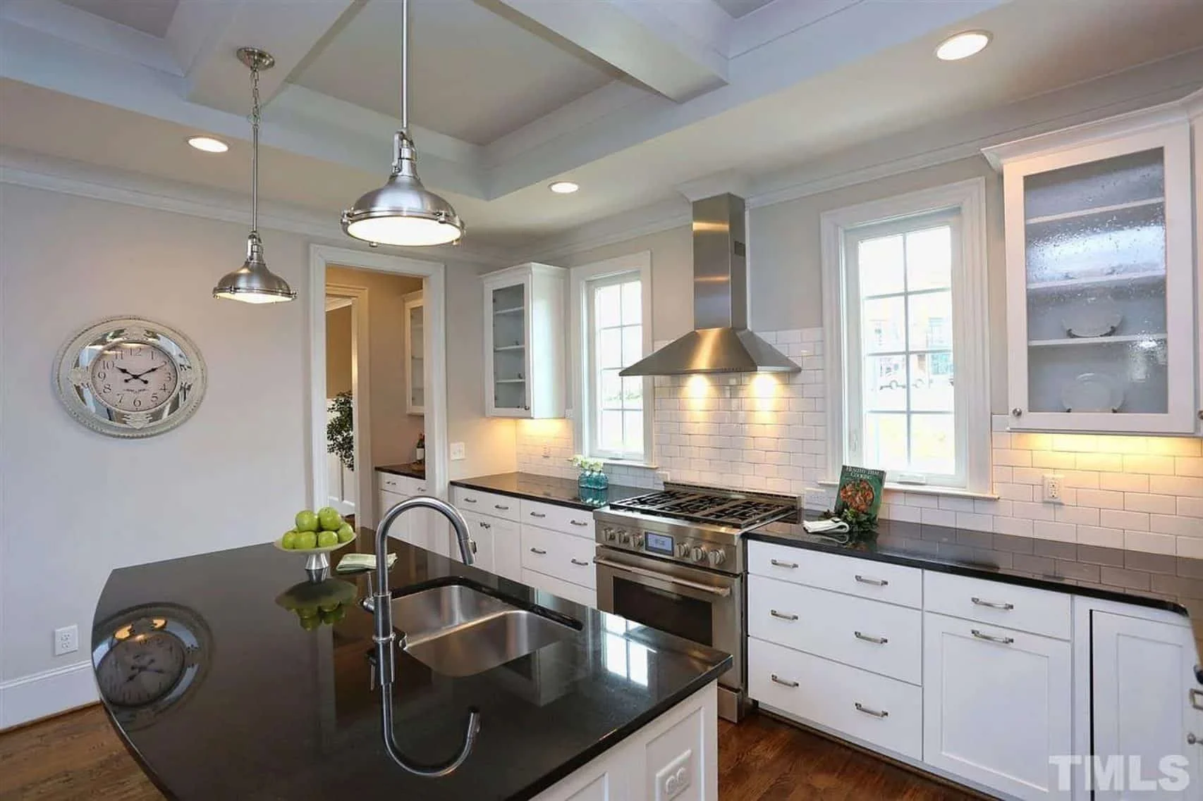 Modern house Plan with Flexible Floor Plan and Stylish Designs