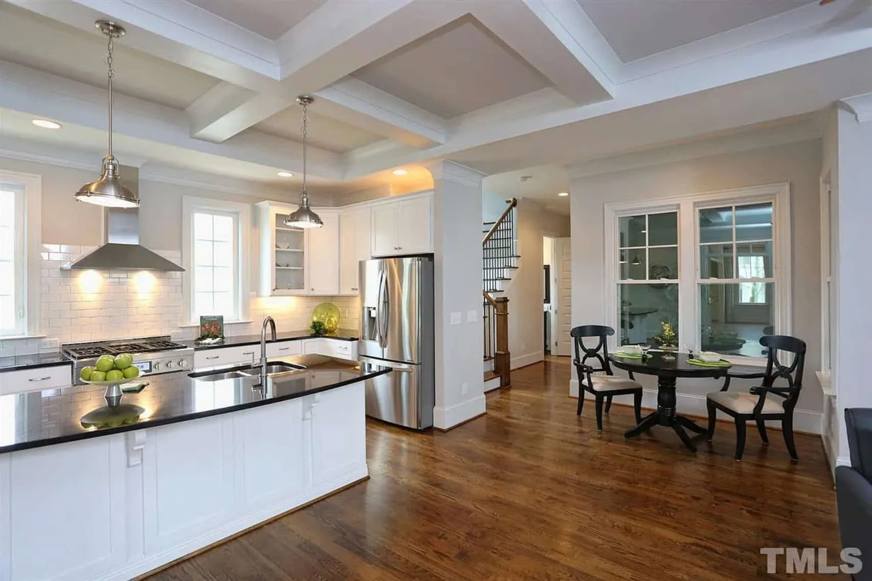 Modern house Plan with Flexible Floor Plan and Stylish Designs