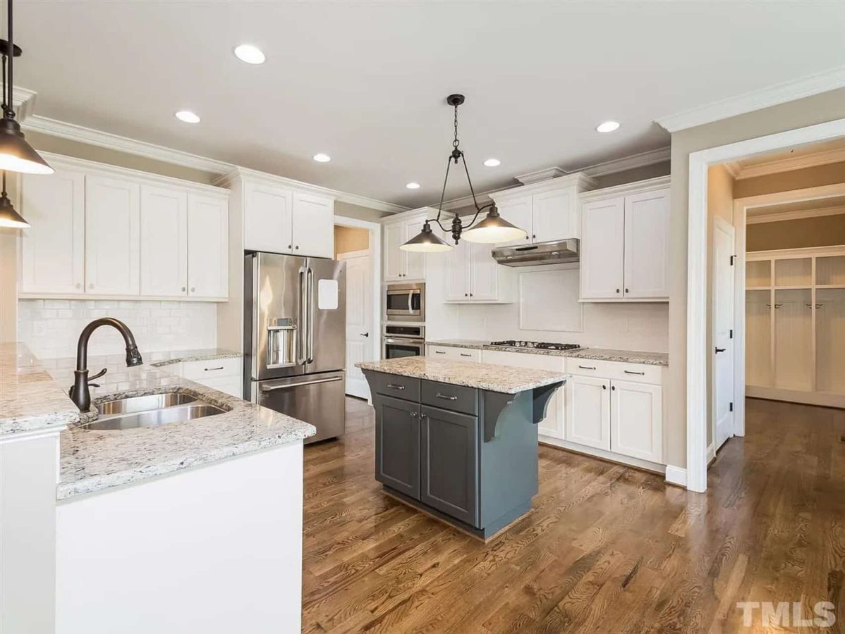 Elegant house Plan with 2.5 Floors