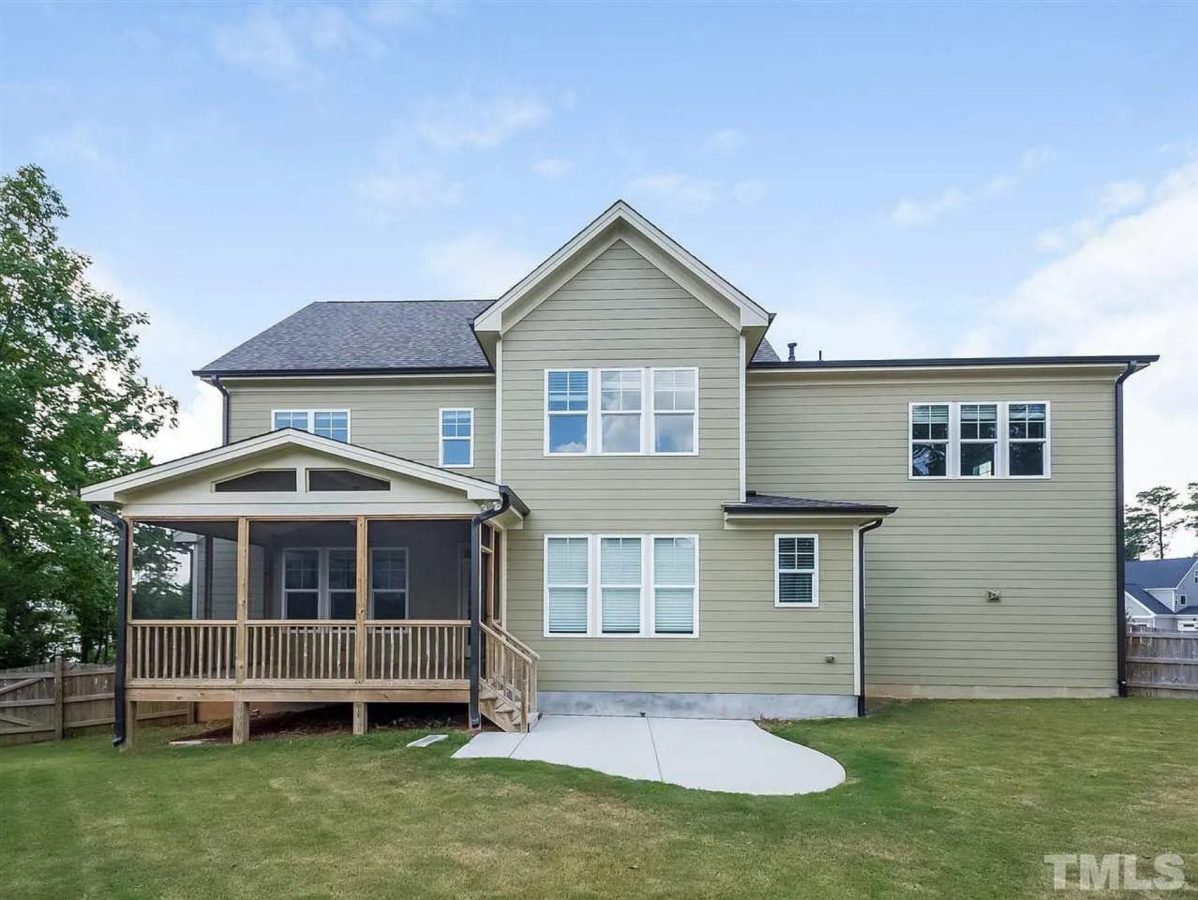 Elegant house Plan with 2.5 Floors