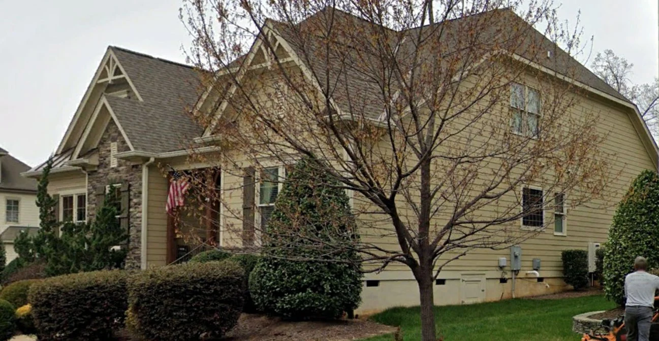 Elegant Craftsman house Plan with Stunning 2-Story Design