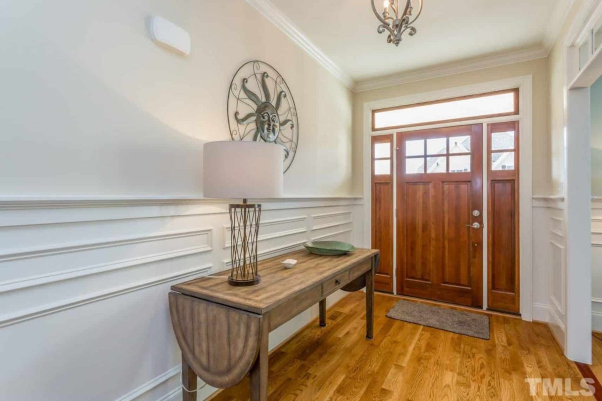 Modern Craftsman house Plan with Spacious Living Designs