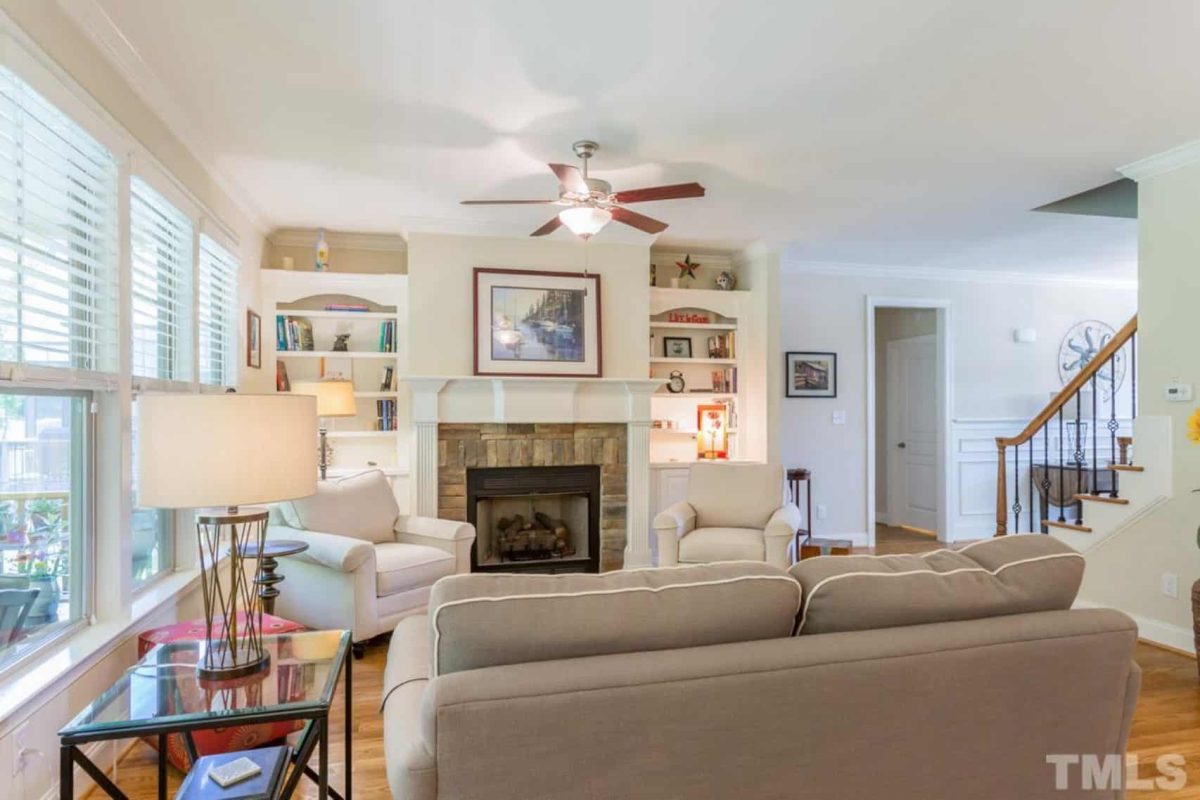 Modern Craftsman house Plan with Spacious Living Designs