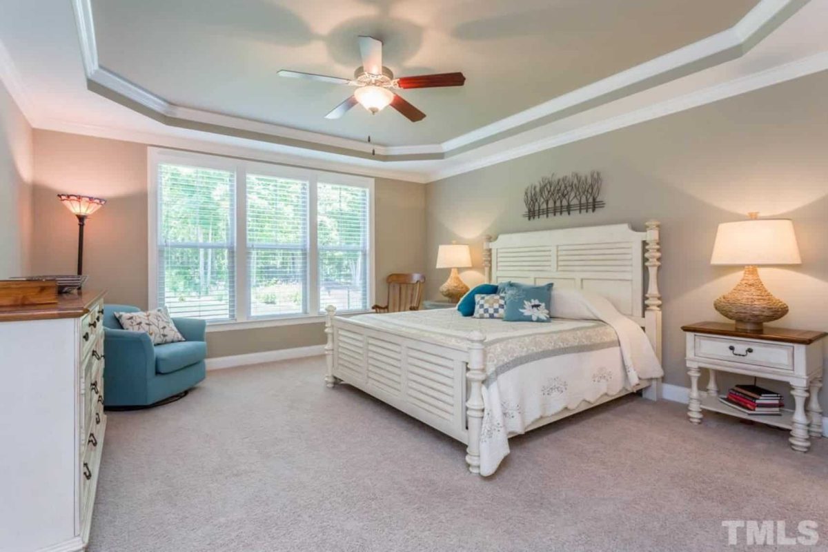 Modern Craftsman house Plan with Spacious Living Designs