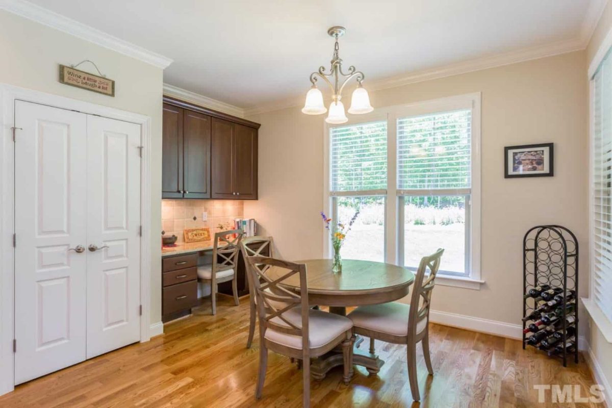 Modern Craftsman house Plan with Spacious Living Designs