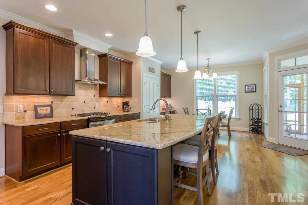 Modern Craftsman house Plan with Spacious Living Designs