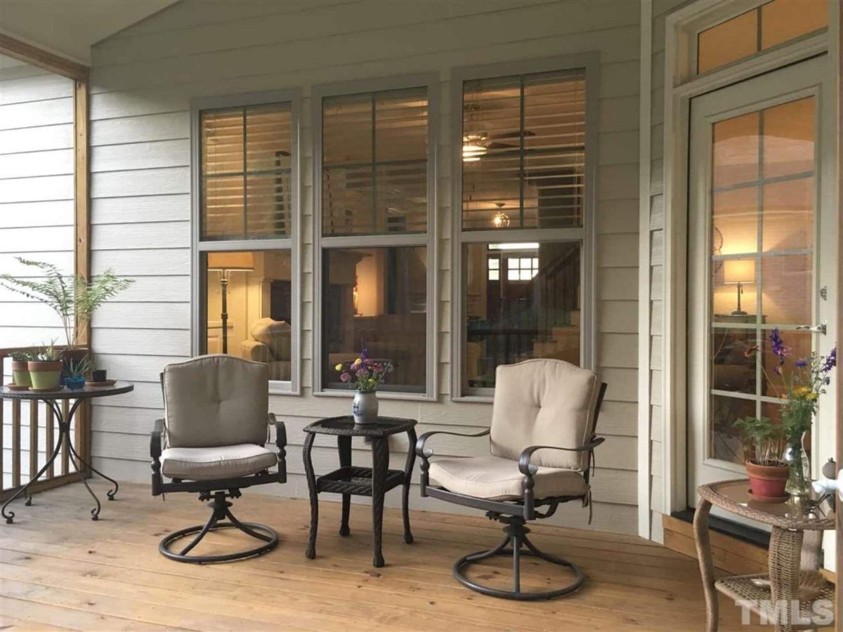 Modern Craftsman house Plan with Spacious Living Designs