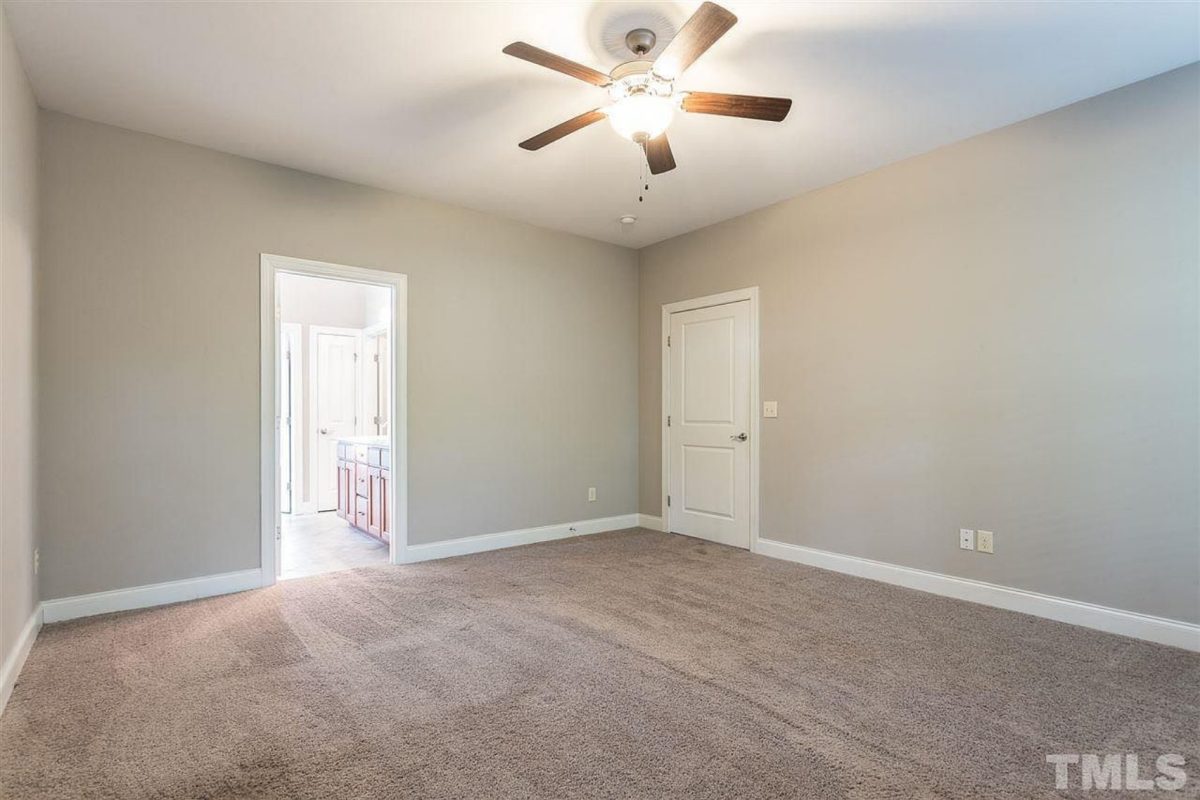 Modern Craftsman house Plan with 1.5 Floors and Bonus Room