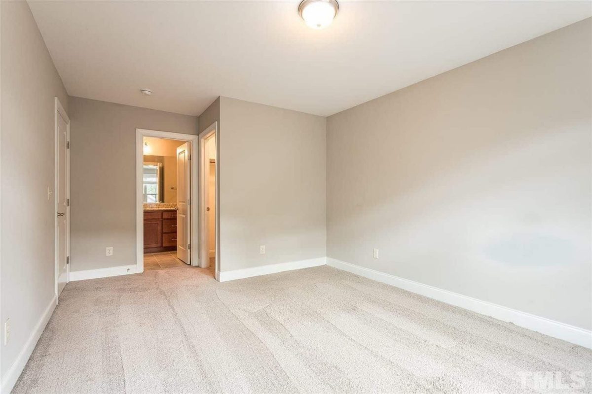 Modern Craftsman house Plan with 1.5 Floors and Bonus Room