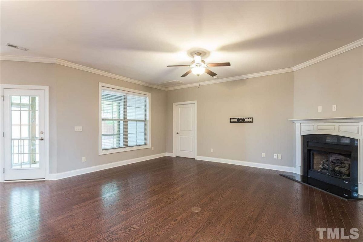 Modern Craftsman house Plan with 1.5 Floors and Bonus Room