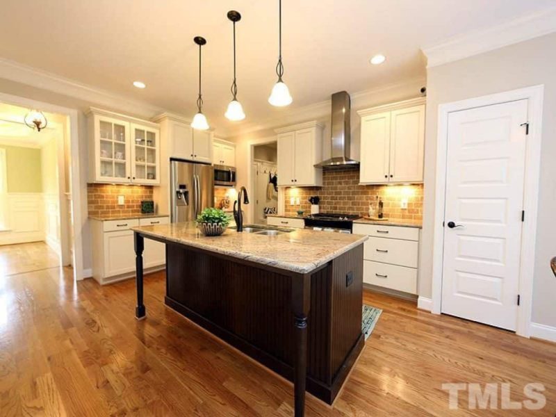 Craftsman house Design with 2-Story Floor Plan and CAD Details