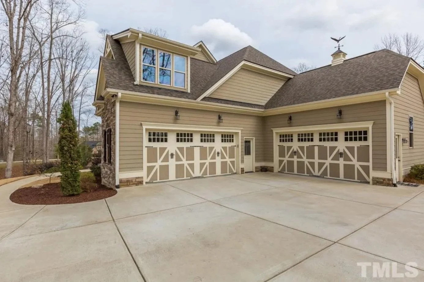 Craftsman house Plan with 2-Story Design, CAD Blueprint & Features