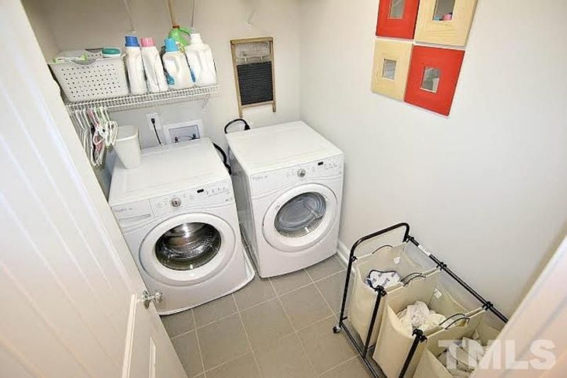 Craftsman house Plan with 4 Bedrooms, 3 Baths, and CAD Designs