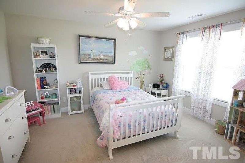 Craftsman house Plan with 4 Bedrooms, 3 Baths, and CAD Designs