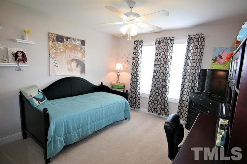 Craftsman house Plan with 4 Bedrooms, 3 Baths, and CAD Designs