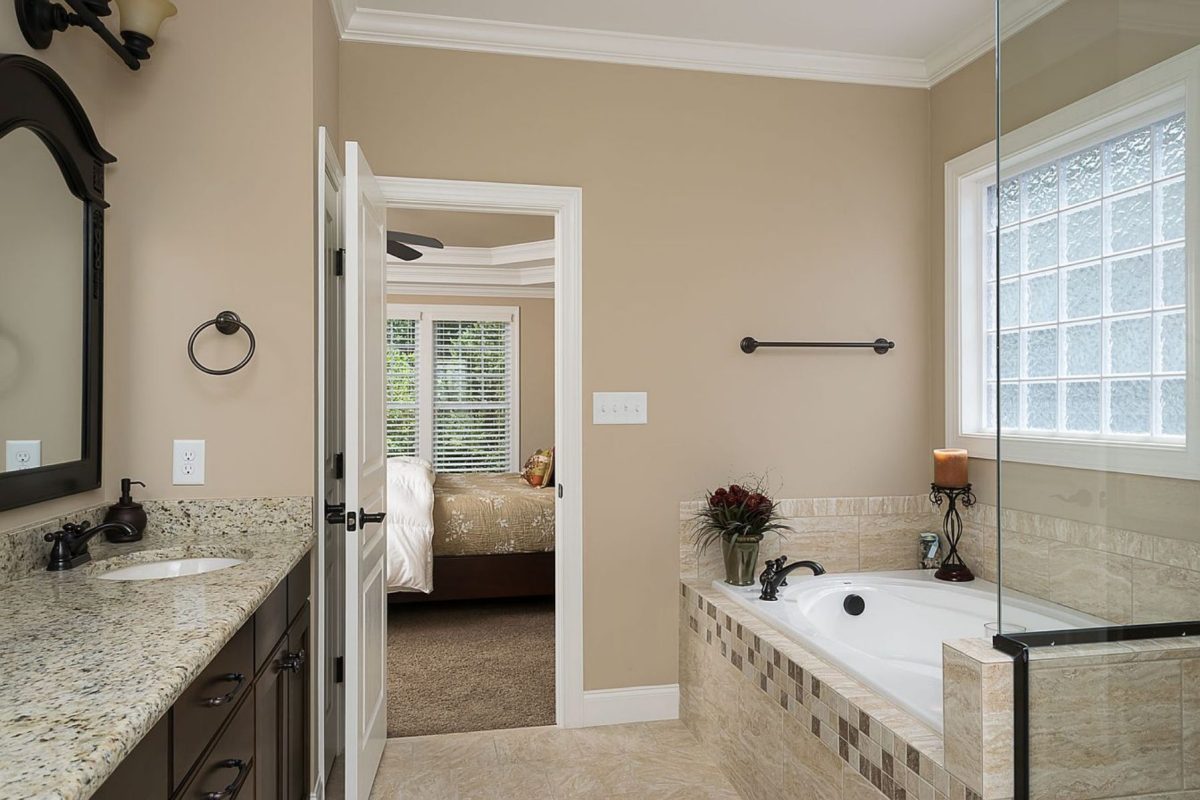 Traditional Craftsman house Plan with CAD Floor Designs