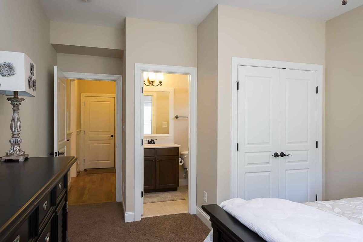 Traditional Craftsman house Plan with CAD Floor Designs