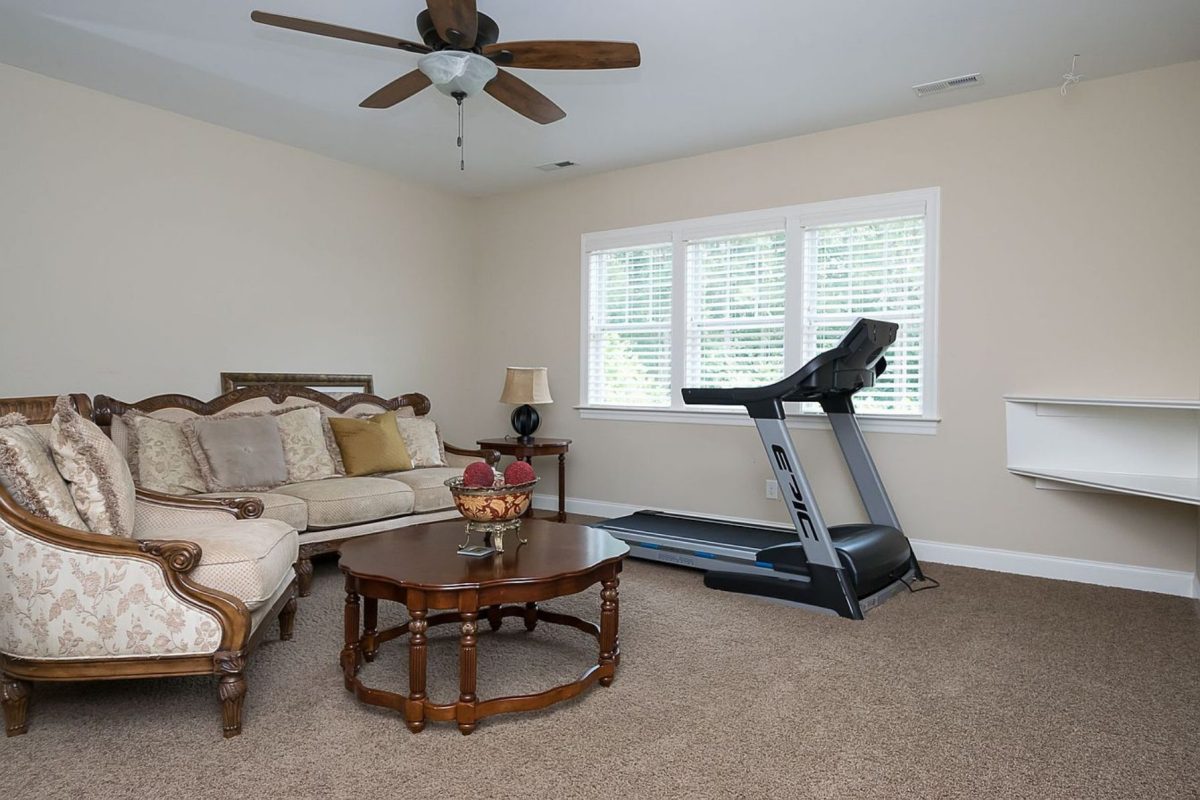 Traditional Craftsman house Plan with CAD Floor Designs