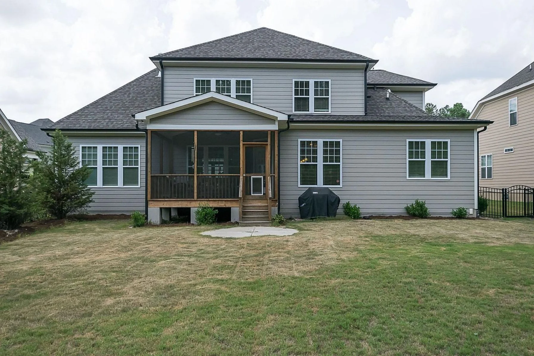 Traditional Craftsman house Plan with CAD Floor Designs