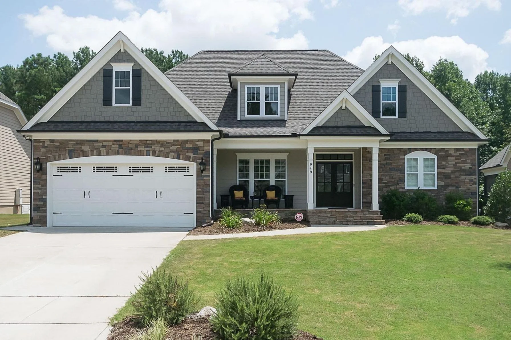 Traditional Craftsman house Plan with CAD Floor Designs