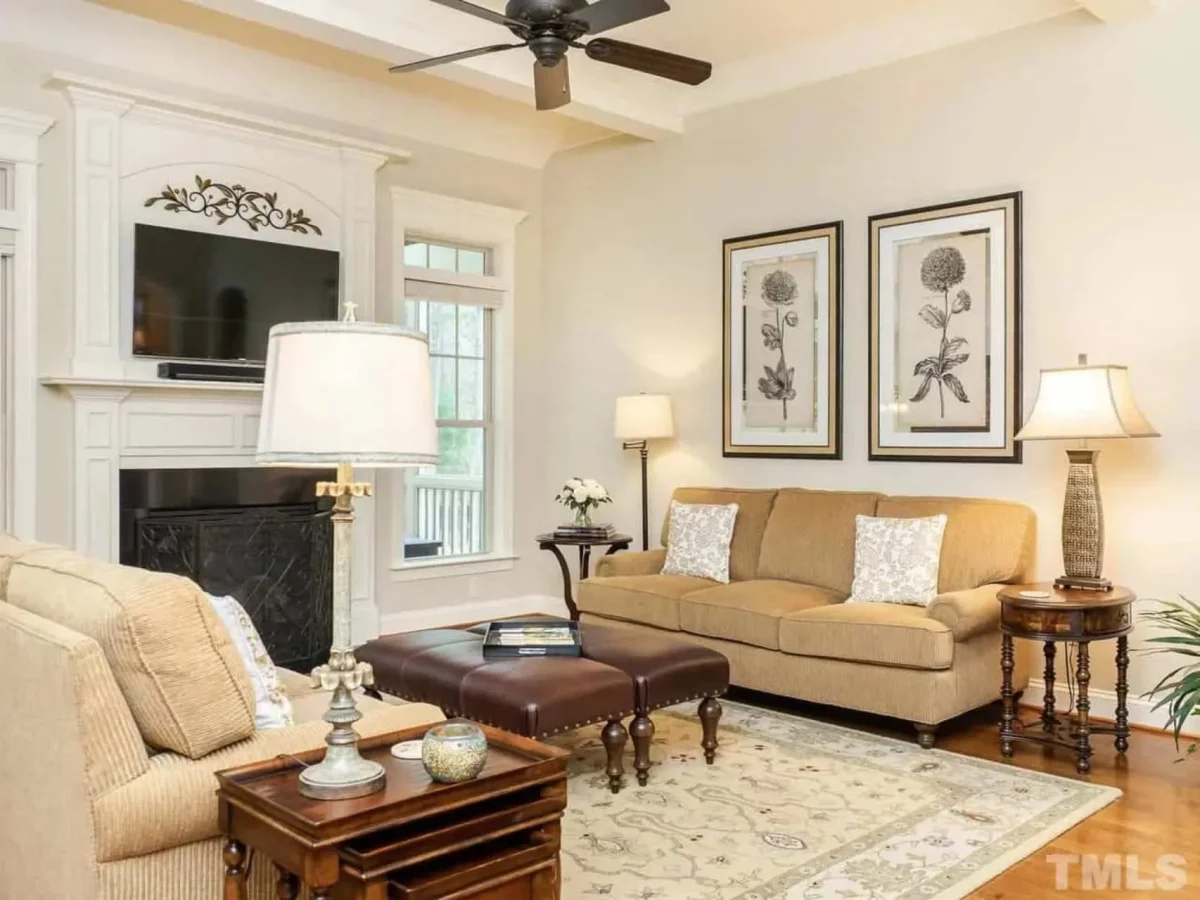 Elegant house Plan with Detailed Blueprint for Custom Designs