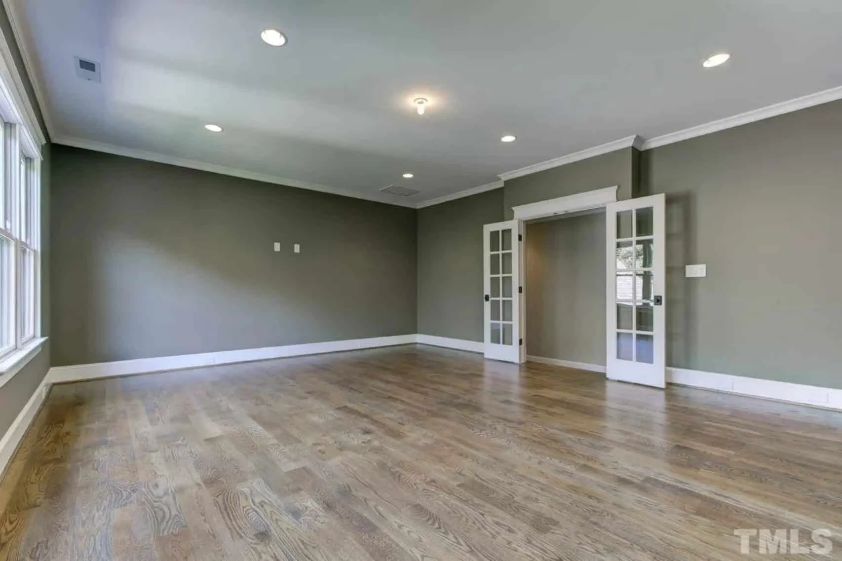 Luxury house Floor Plan with 4 Beds, Blueprint & Designs