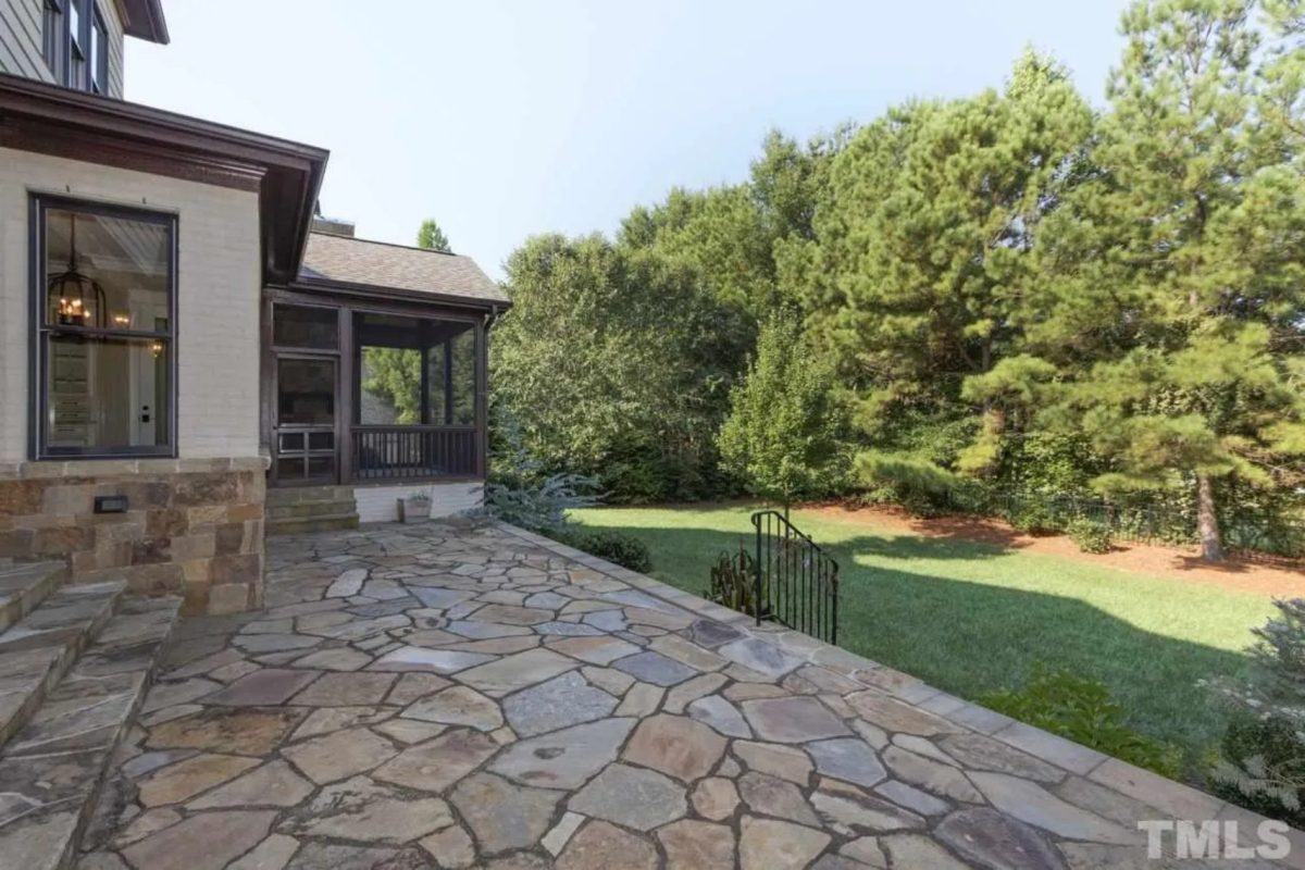 Luxury house Floor Plan with 4 Beds, Blueprint & Designs