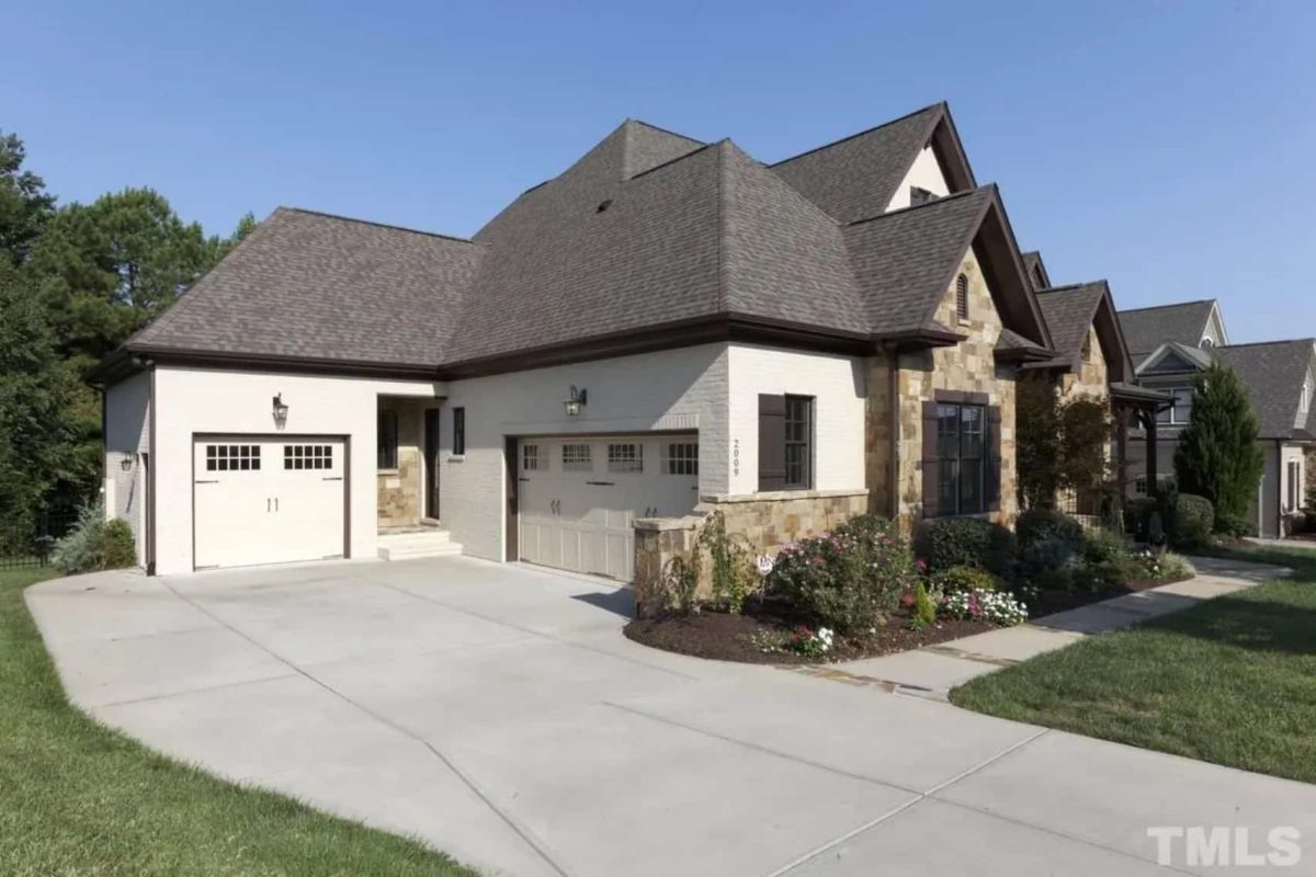 Luxury house Floor Plan with 4 Beds, Blueprint & Designs