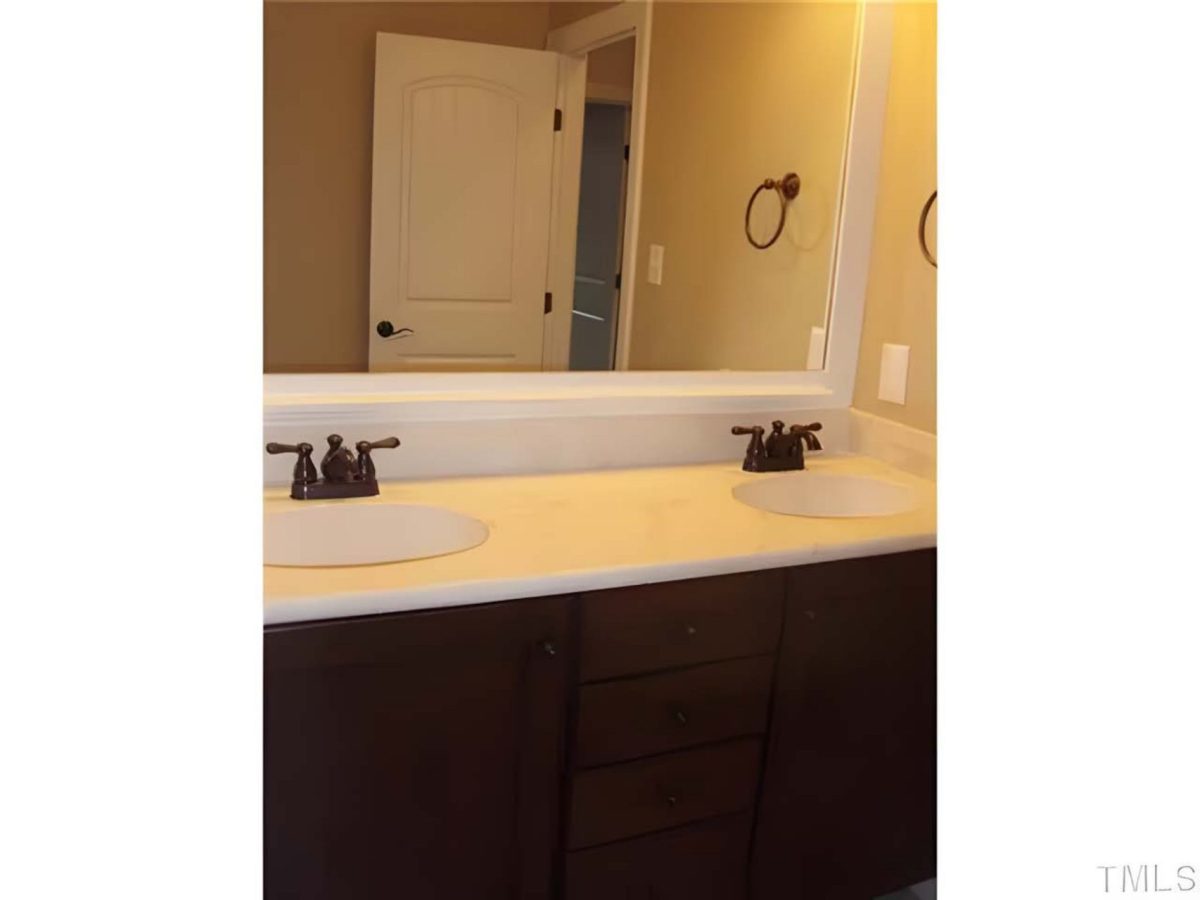 Craftsman house Plan with 3 Beds, Spacious Floor Plans, and CAD Designs