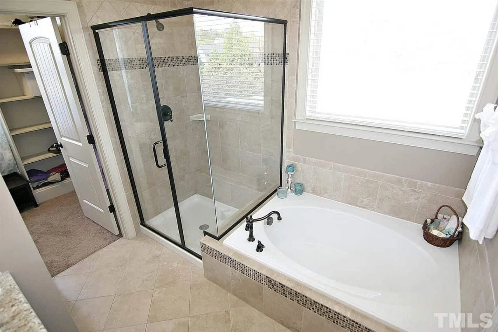 12-1045 HOUSE PLAN - Custom House Plans with Floor Plan Designs and CAD Details 20 Custom house Plans with Floor Plan Designs and CAD Details