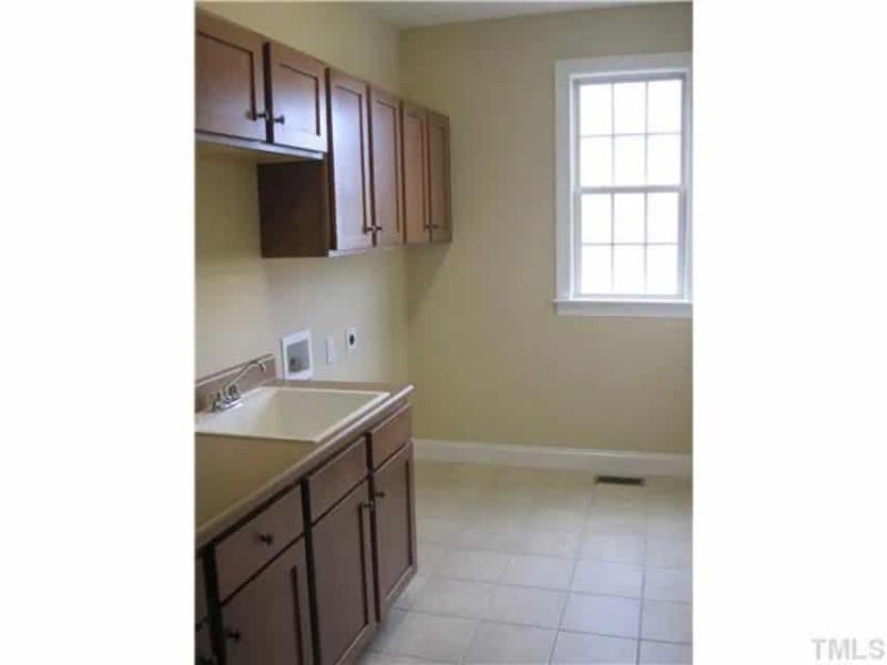 Craftsman house Plan with Spacious Floor Plan and Unique Designs